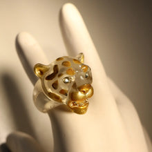 Cargar imagen en el visor de la galería, Anillo Jaguar Golden translúcido
