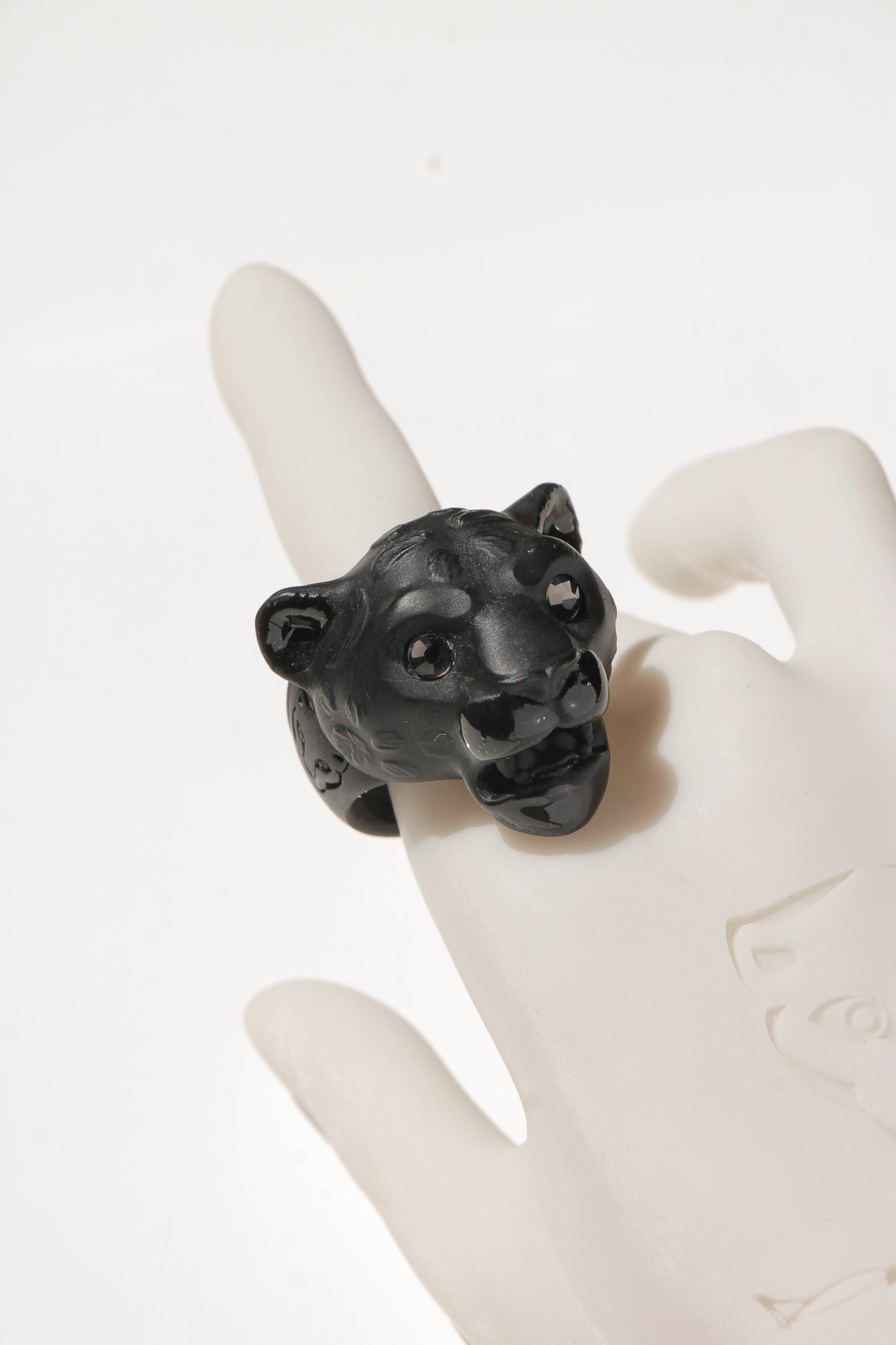 Anillos negro