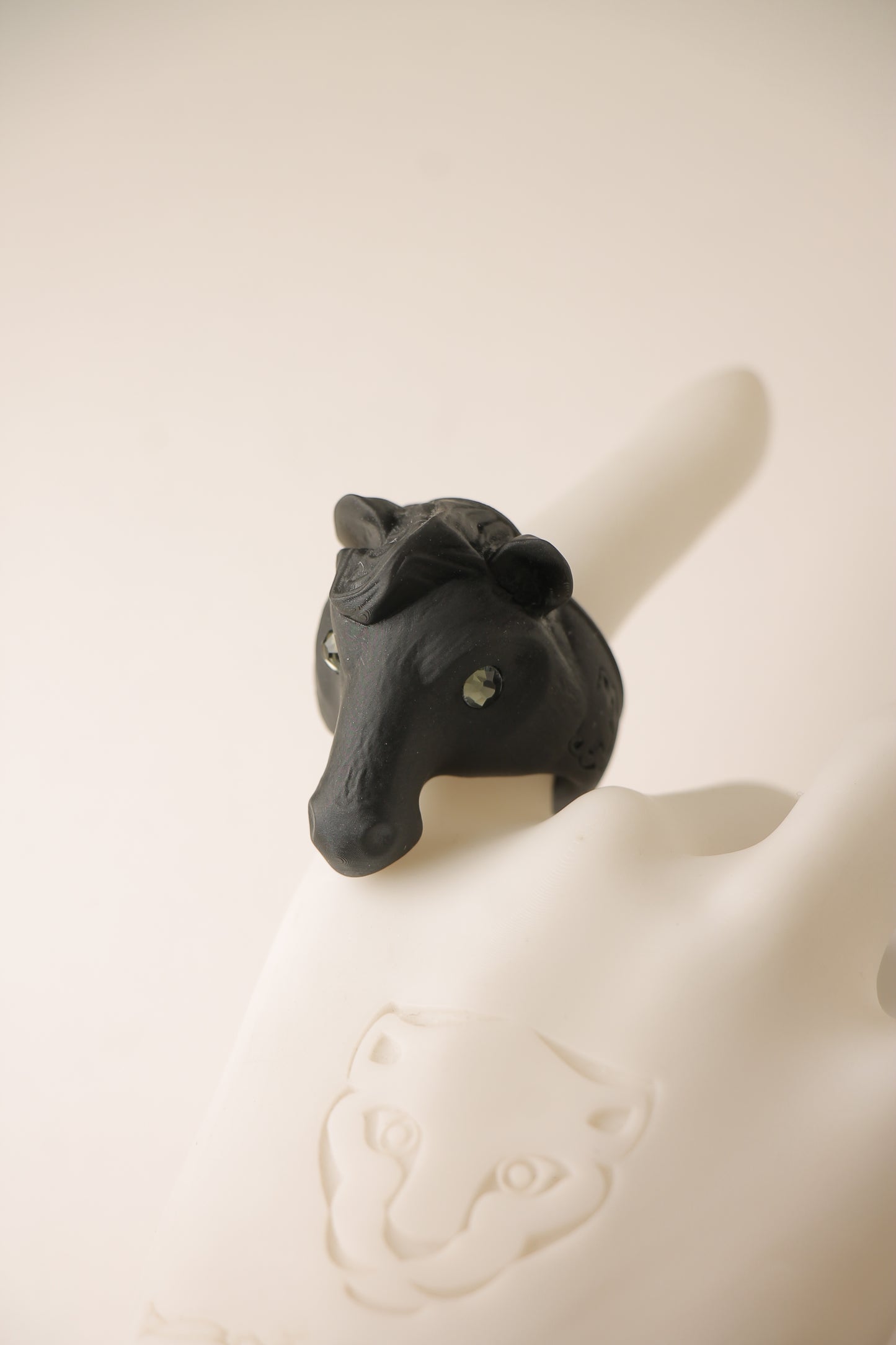 Anillos negro