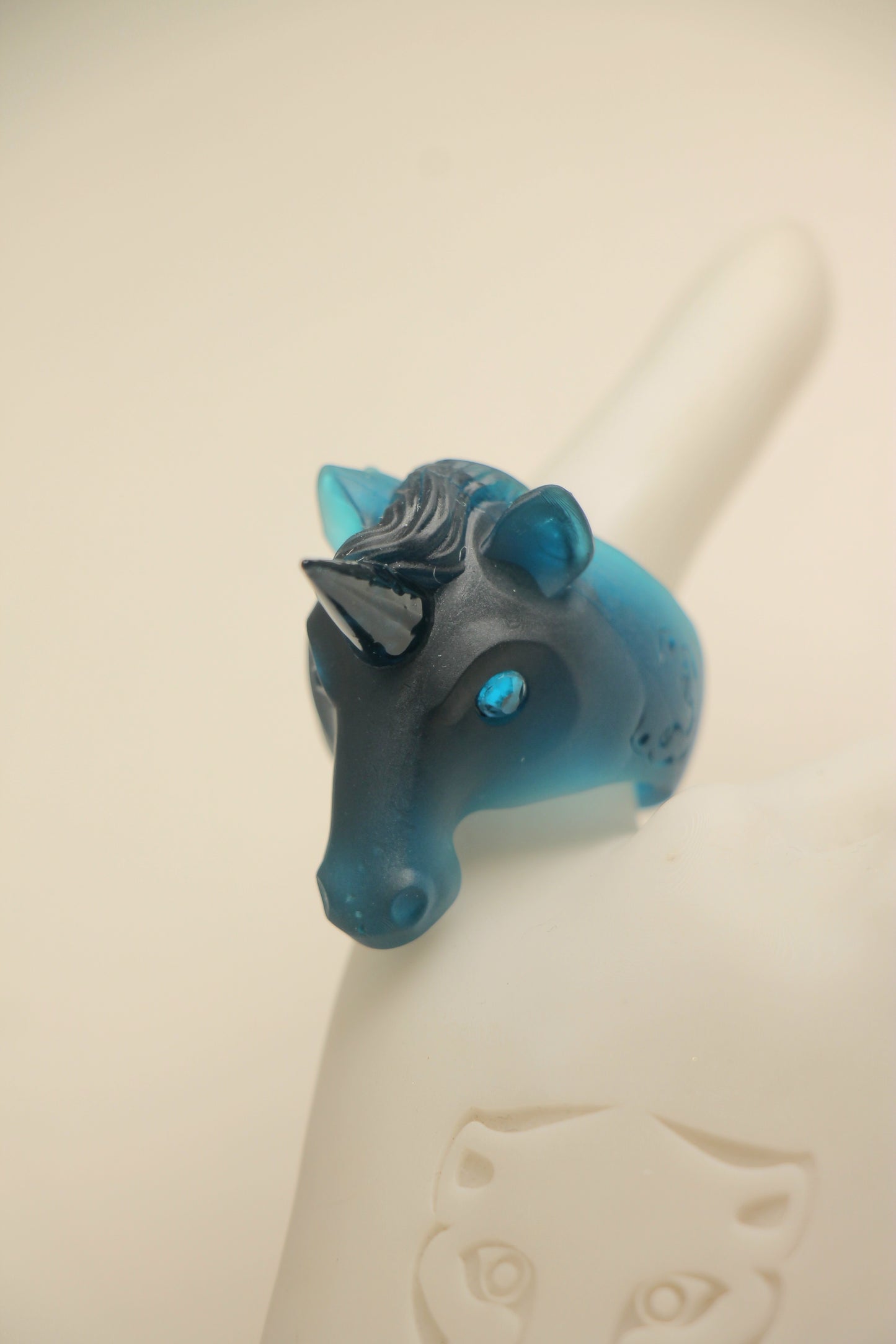 Anillos azul translucido