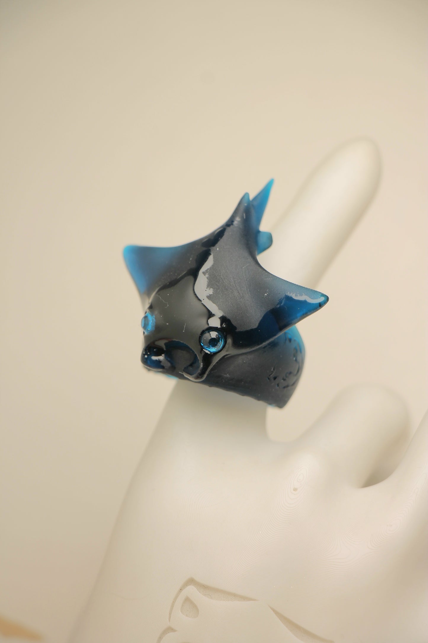 Anillos azul translucido