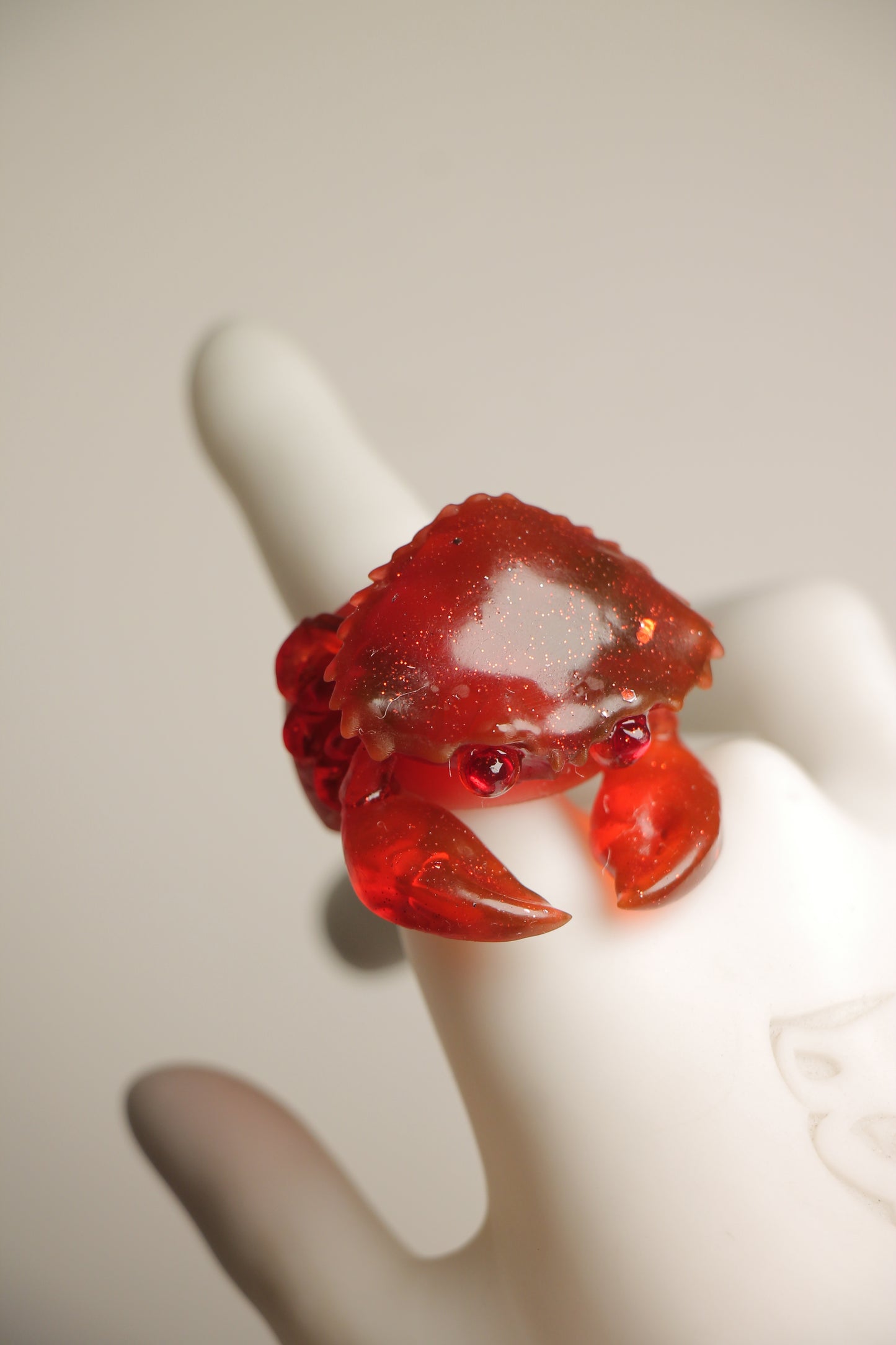 Anillos rojo translucido