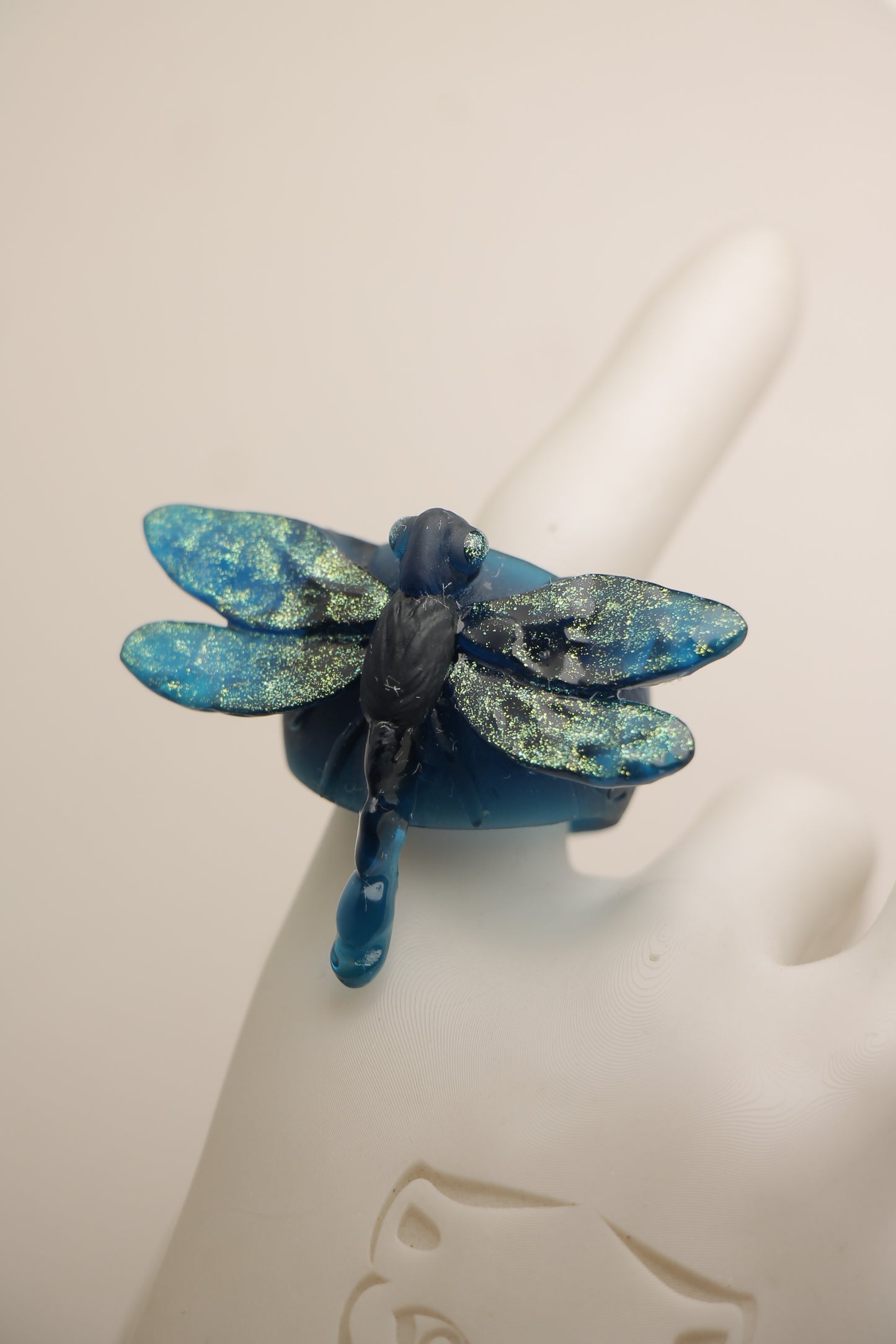 Anillos azul translucido