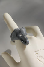 Cargar imagen en el visor de la galería, Anillo elefante Gris
